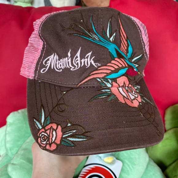 TLC Miami Ink Embroidered Sparrow + Rose Tattoo, Pink Mesh Snapback Trucker Hat - Picture 6 of 12